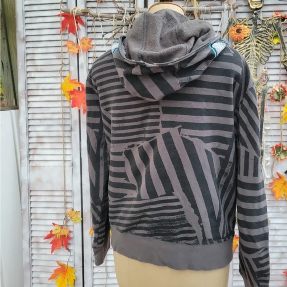 VOLCOM Cotton Blend Striped Graphic Hoodie - Picture 3 of 10